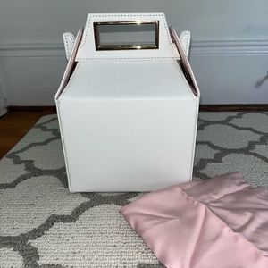 White Leather Pop & Suki Take Out Bag NEW